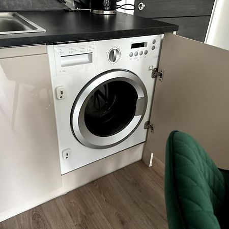 Luxury Oaks Suite, Free Private Parking, 2 Bed 2 Bathroom Apartment, Central Solihull Birmingham Extérieur photo